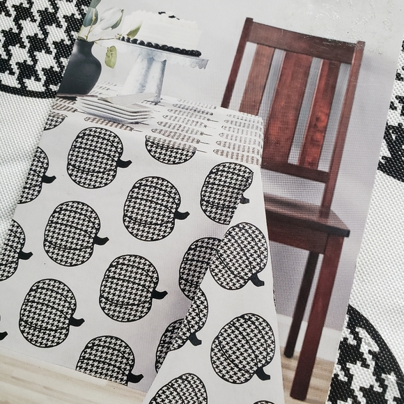 Vinyl Fall Tablecloth - Picture 3 of 4